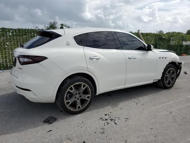 ZN661XUA2KX308380 2019 2019 Maserati Levante 3