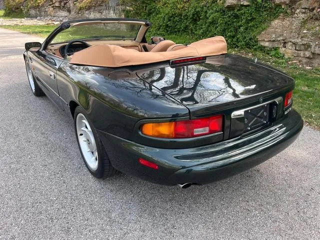 SCFAA4125WK201982 1998 1998 Aston Martin DB7 3