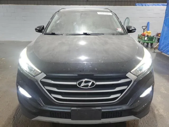 KM8J3CA26HU565138 2017 2017 Hyundai Tucson- Limited 5