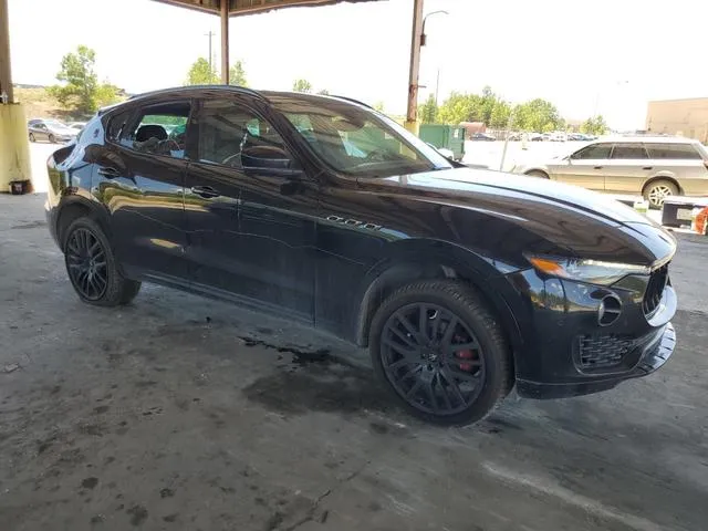 ZN661XUAXKX318705 2019 2019 Maserati Levante 4