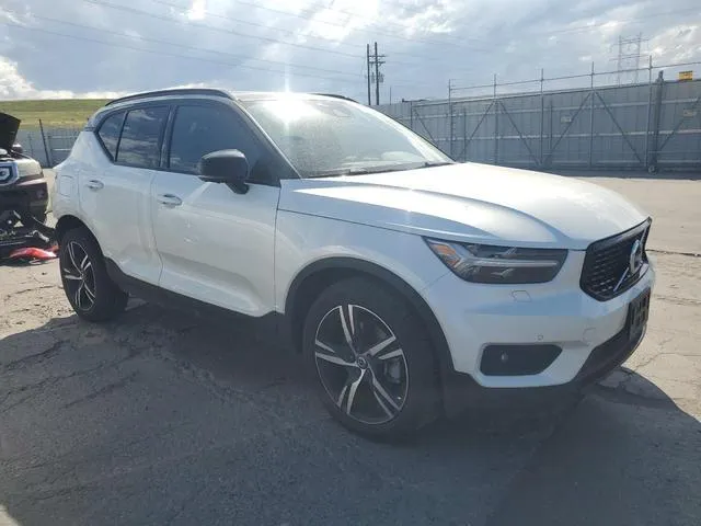 YV4162UM1M2515544 2021 2021 Volvo XC40- T5 R-Design 4