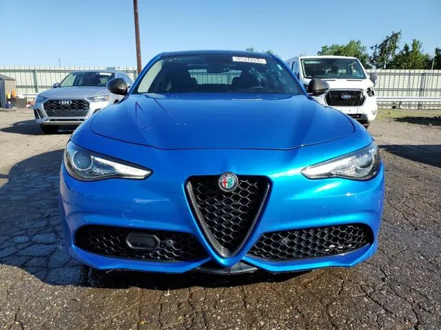 ZARFAEEN0H7562367 2017 2017 Alfa Romeo Giulia- Ti Q4 5