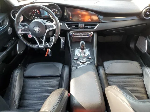 ZARFAEEN0H7562367 2017 2017 Alfa Romeo Giulia- Ti Q4 8