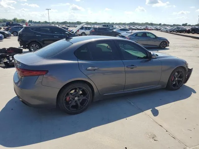 ZARFAECN7J7581376 2018 2018 Alfa Romeo Giulia- TI 3