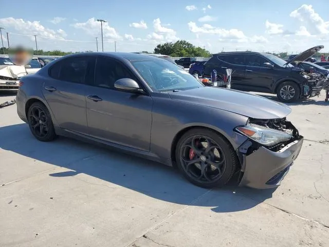 ZARFAECN7J7581376 2018 2018 Alfa Romeo Giulia- TI 4