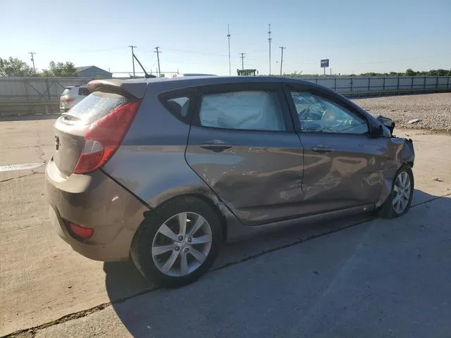 KMHCU5AE5DU109685 2013 2013 Hyundai Accent- Gls 3