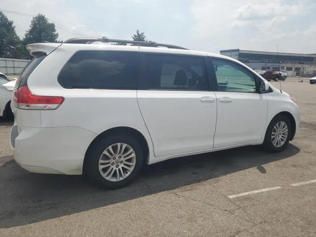 5TDYK3DC9ES487254 2014 2014 Toyota Sienna- Xle 3