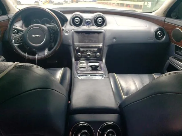 SAJWA2GBXCLV38106 2012 2012 Jaguar XJL 8