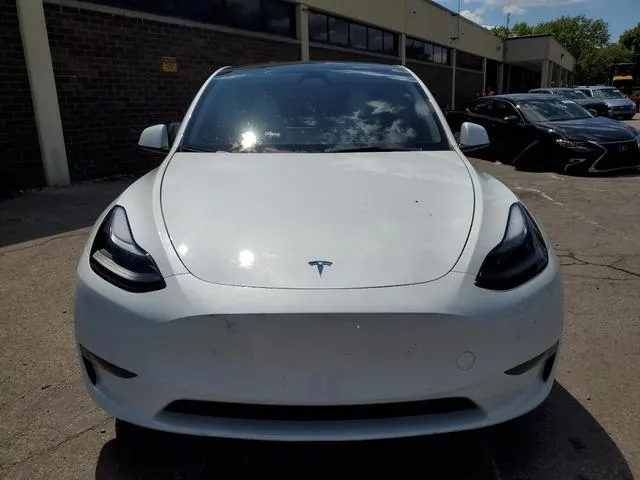 7SAYGDEF7RF046946 2024 2024 Tesla MODEL Y 5