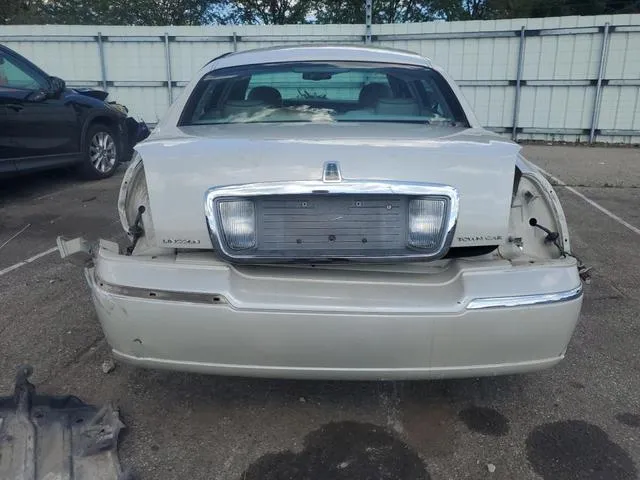 1LNHM83V06Y632869 2006 2006 Lincoln Town Car- Designer 6