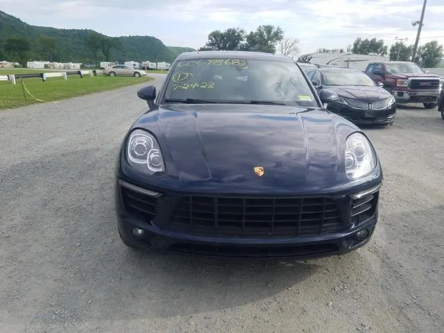 WP1AA2A57JLB22988 2018 2018 Porsche Macan 5