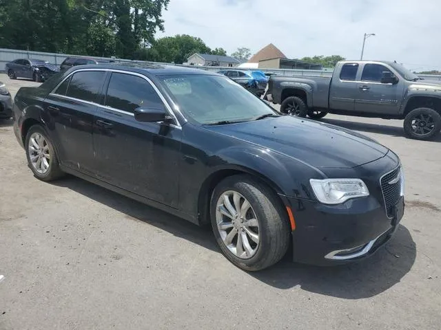 2C3CCARGXHH552546 2017 2017 Chrysler 300- Limited 4