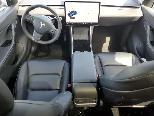 5YJYGDEE0MF077498 2021 2021 Tesla MODEL Y 8