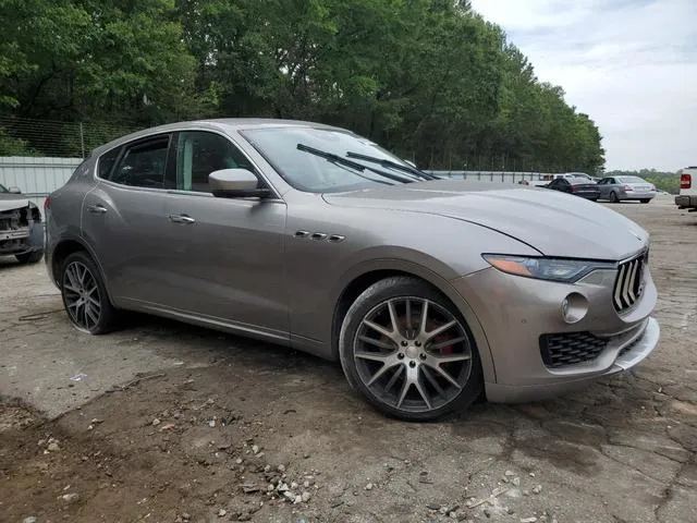 ZN661XUA8HX243186 2017 2017 Maserati Levante 4