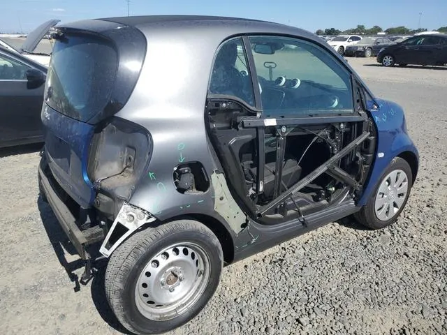 WMEFJ9BA5KK370600 2019 2019 Smart Fortwo 3