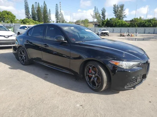 ZARFAMBN0K7609323 2019 2019 Alfa Romeo Giulia- TI 4