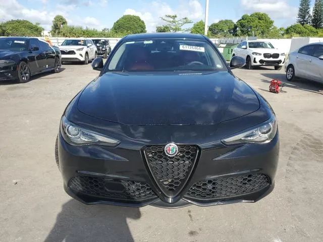 ZARFAMBN0K7609323 2019 2019 Alfa Romeo Giulia- TI 5