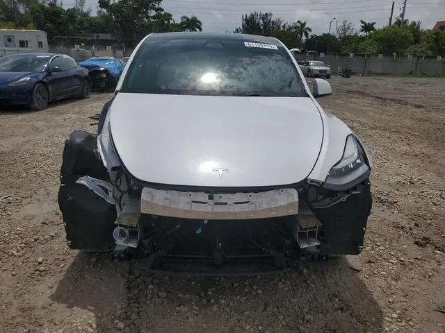 7SAYGDEE6NF320381 2022 2022 Tesla MODEL Y 5