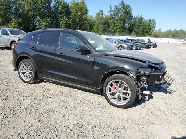 ZASFAKNN5J7B74458 2018 2018 Alfa Romeo Stelvio- Ti Sport 4