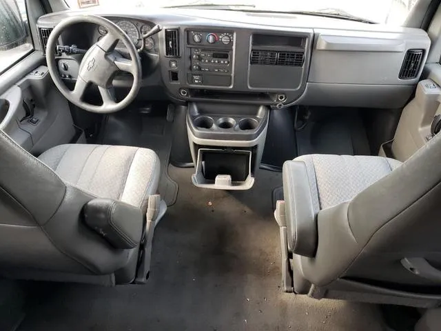 1GAHG39U741107397 2004 2004 Chevrolet Express 8