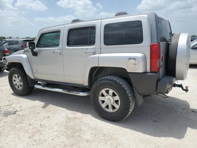 5GTMNJEE7A8121763 2010 2010 Hummer H3- Luxury 2