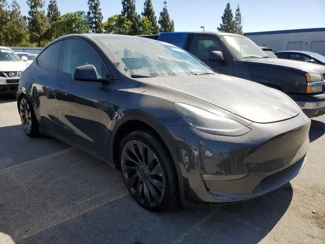 7SAYGDEF7RF023036 2024 2024 Tesla MODEL Y 4