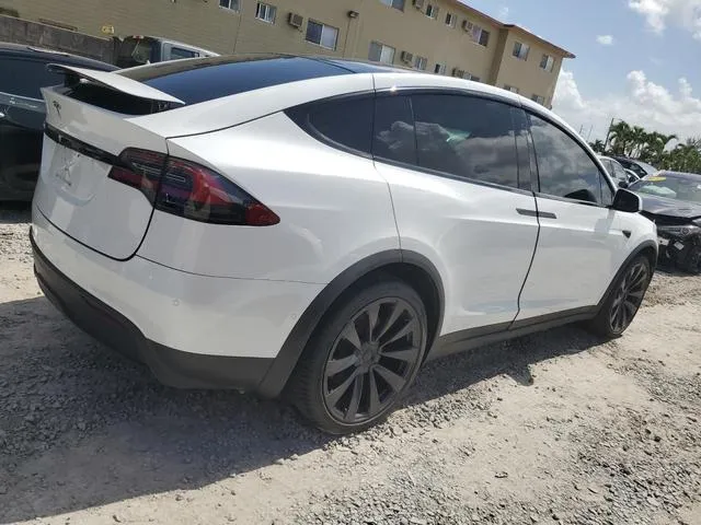 7SAXCBE58NF328817 2022 2022 Tesla MODEL X 3