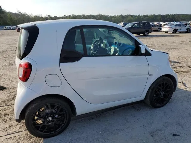 WMEFJ5DA0HK172537 2017 2017 Smart Fortwo 3