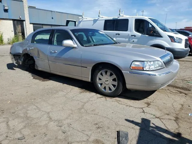 1LNHM83W24Y617862 2004 2004 Lincoln Town Car- Ultimate 4