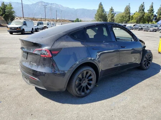 7SAYGDEEXRA267848 2024 2024 Tesla MODEL Y 3