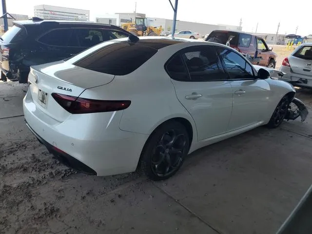 ZARFAMBN2K7607525 2019 2019 Alfa Romeo Giulia- TI 3