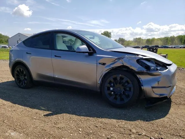 7SAYGDEE4RA288324 2024 2024 Tesla MODEL Y 4