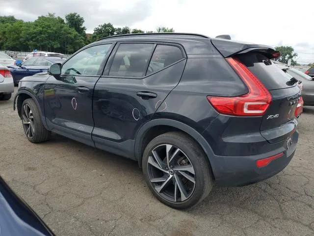 YV4162UMXN2661216 2022 2022 Volvo XC40- T5 R-Design 2