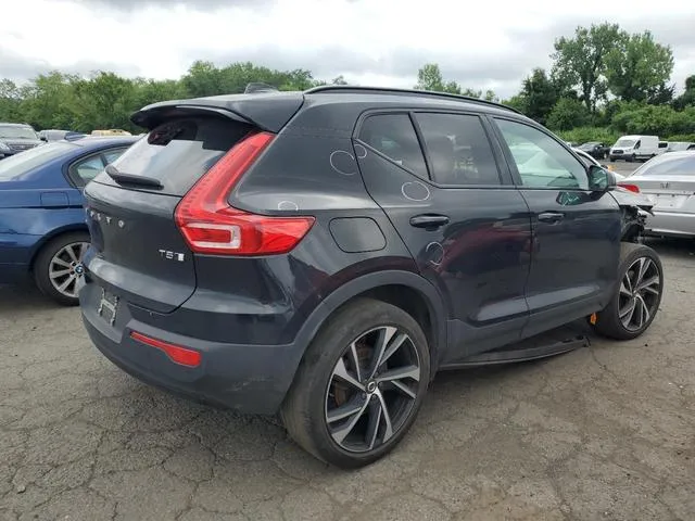 YV4162UMXN2661216 2022 2022 Volvo XC40- T5 R-Design 3