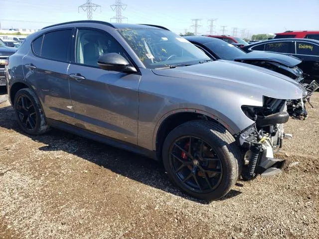 ZASPAKAN8L7C73143 2020 2020 Alfa Romeo Stelvio 4