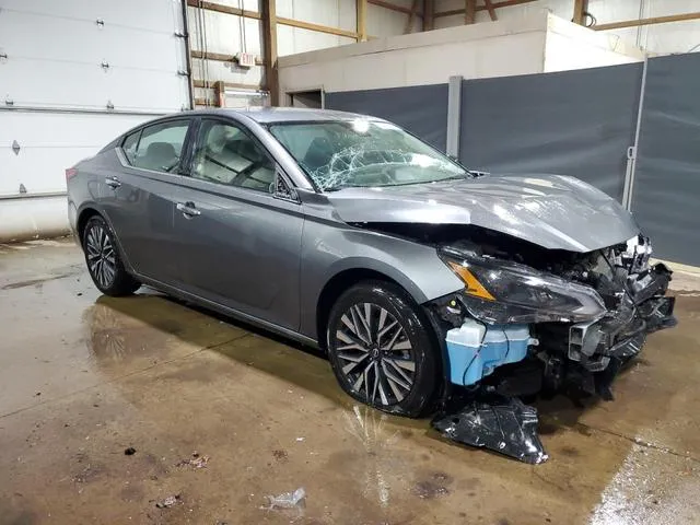 1N4BL4DV7RN393045 2024 2024 Nissan Altima- SV 4