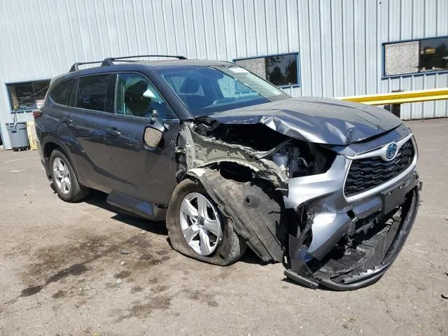 5TDBBRCH3NS560480 2022 2022 Toyota Highlander- Hybrid Le 4