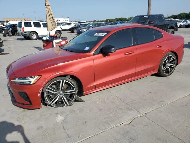 7JRA22TM2KG013983 2019 2019 Volvo S60- T6 R-Design 1