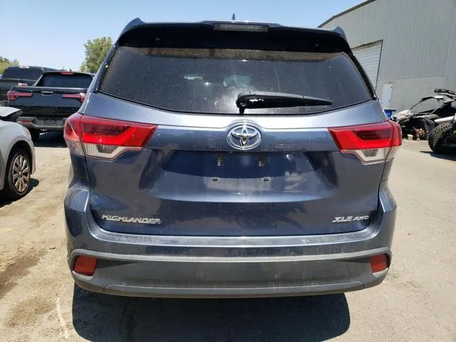 5TDJZRFHXJS910765 2018 2018 Toyota Highlander- SE 6