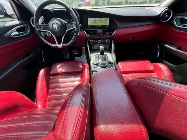 ZARFAEEN0J7573441 2018 2018 Alfa Romeo Giulia- Ti Q4 9