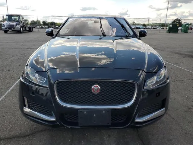 SAJBJ4FX1KCY79271 2019 2019 Jaguar XF- Premium 5