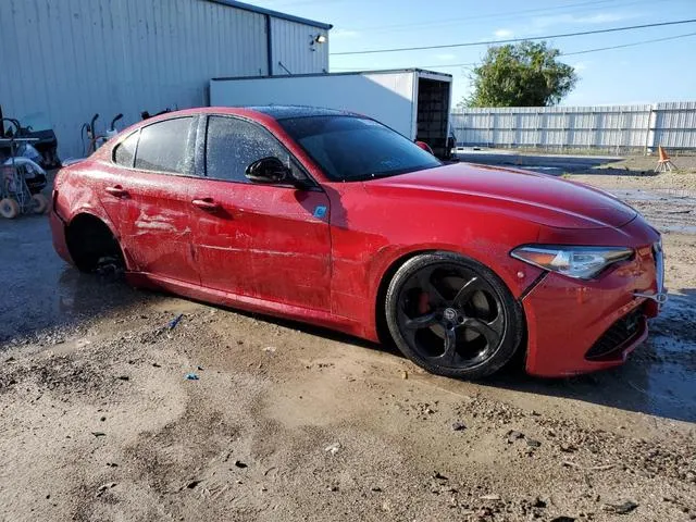 ZARFAEDN5J7565000 2018 2018 Alfa Romeo Giulia- Q4 4