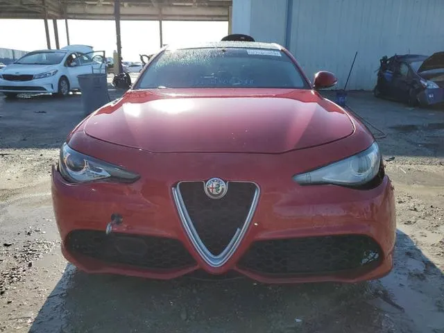 ZARFAEDN5J7565000 2018 2018 Alfa Romeo Giulia- Q4 5