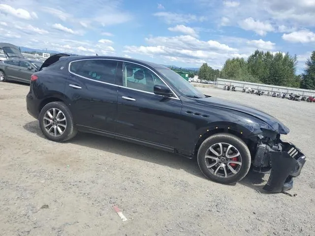 ZN661XUAXKX338016 2019 2019 Maserati Levante 4