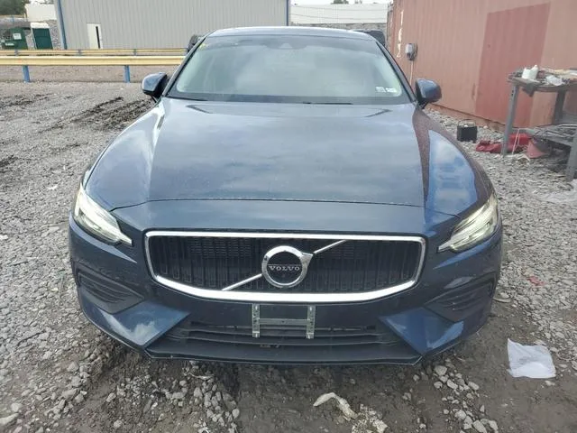 7JR102FK1KG016941 2019 2019 Volvo S60- T5 Momentum 5