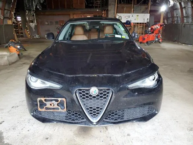 ZARFAEDN9H7551031 2017 2017 Alfa Romeo Giulia- Q4 5