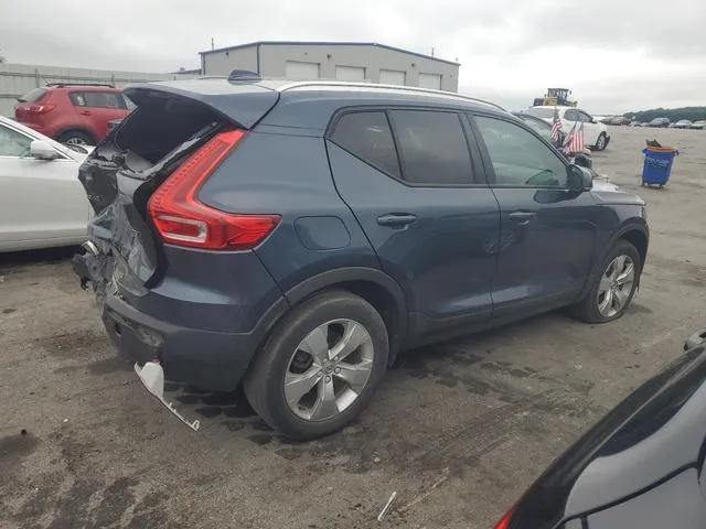 YV4162UK5M2472082 2021 2021 Volvo XC40- T5 Momentum 3