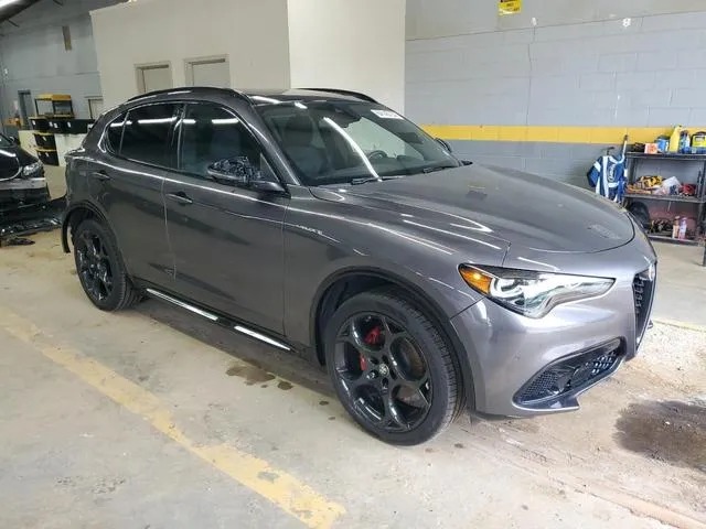 ZASPAKBNXR7D75020 2024 2024 Alfa Romeo Stelvio- TI 4