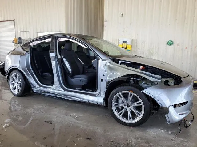 7SAYGDEE0RA288059 2024 2024 Tesla MODEL Y 4