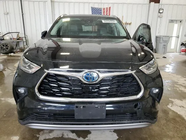 5TDEBRCH1MS051564 2021 2021 Toyota Highlander- Hybrid Platinum 5